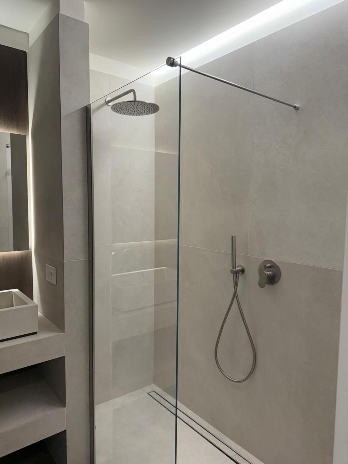 Ando'S Boutique Apartment Milan Luaran gambar
